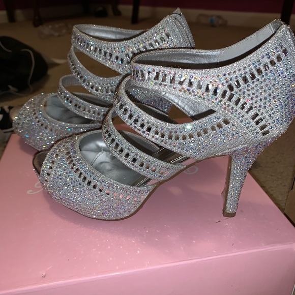 Women Rhinestoned high heels - Picture 2 of 2